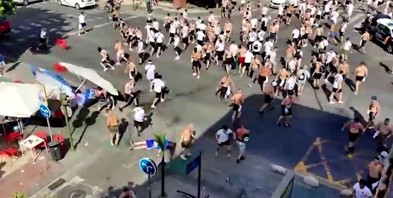 Video: batalla campal entre hinchas del Frankfurt y el Rangers previo a la final