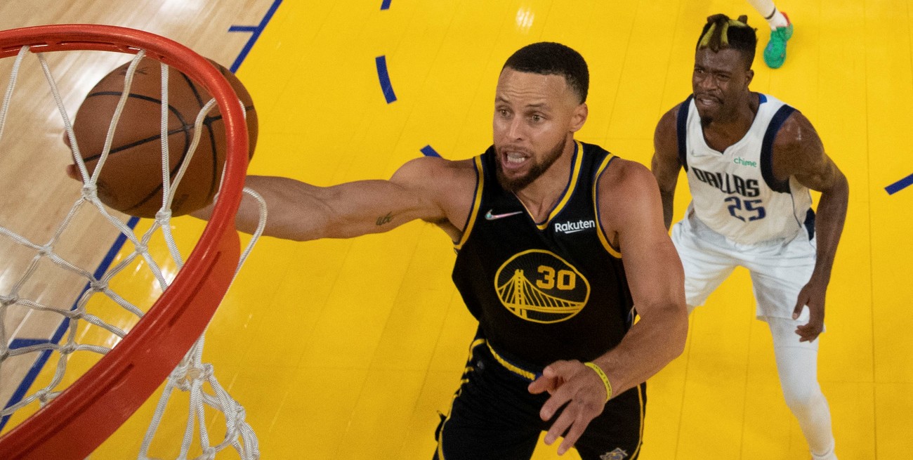 Golden State Warriors superó a Dallas Mavericks en el inicio de la final del Oeste de la NBA