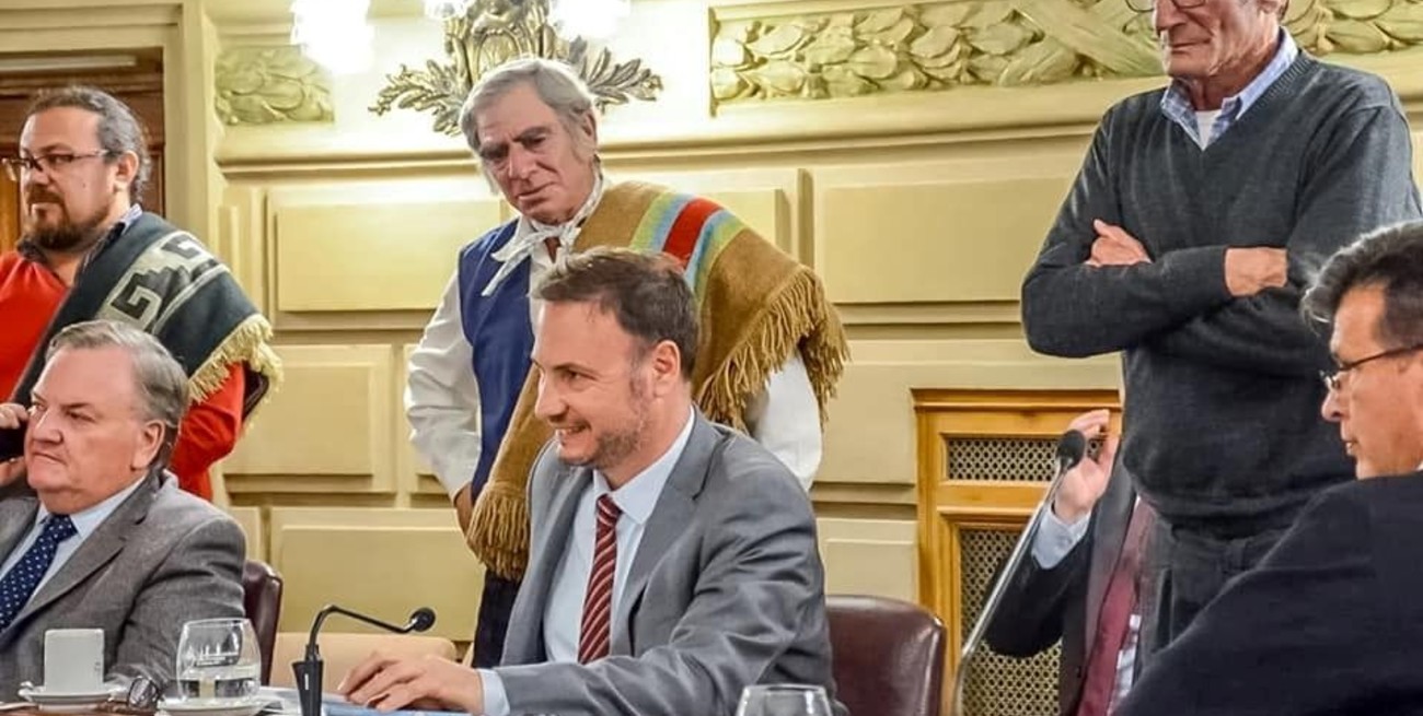 Proponen instaurar el “Poncho Santafesino”