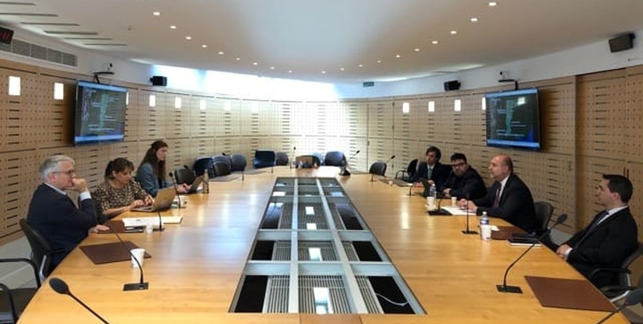 Omar Perotti mantuvo reuniones de trabajo sobre seguridad y financiamiento con instituciones francesas
