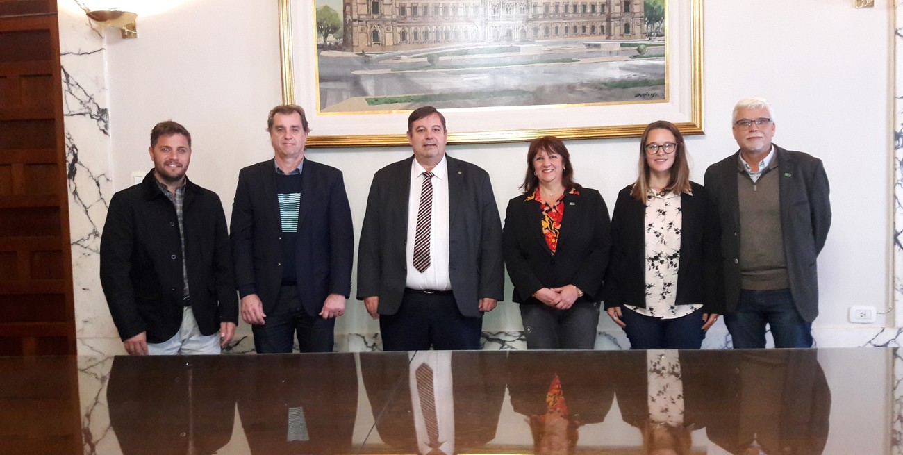 Acordaron capacitaciones para cuidadores de adultos mayores

