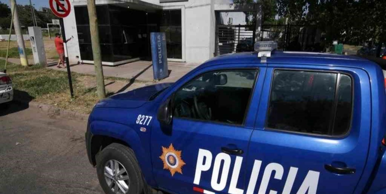 Rosario: un jefe policial tenía en su casa dos autos que fueron robados en Buenos Aires