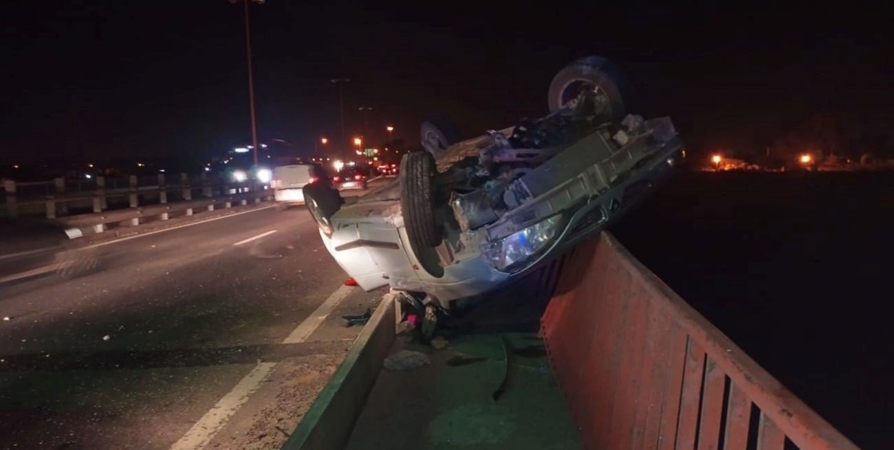 Importante vuelco en la Ruta Nacional 168