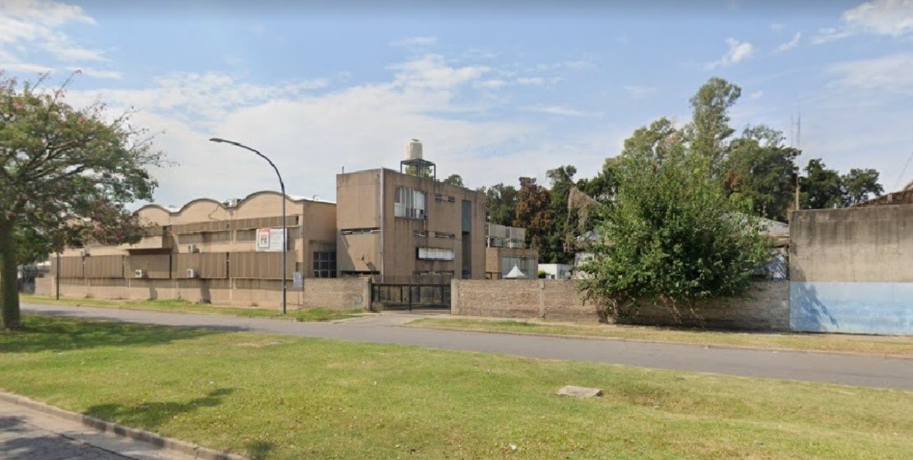 Rosario: el subcomisario que tenía 2 autos robados en su casa quedó preso