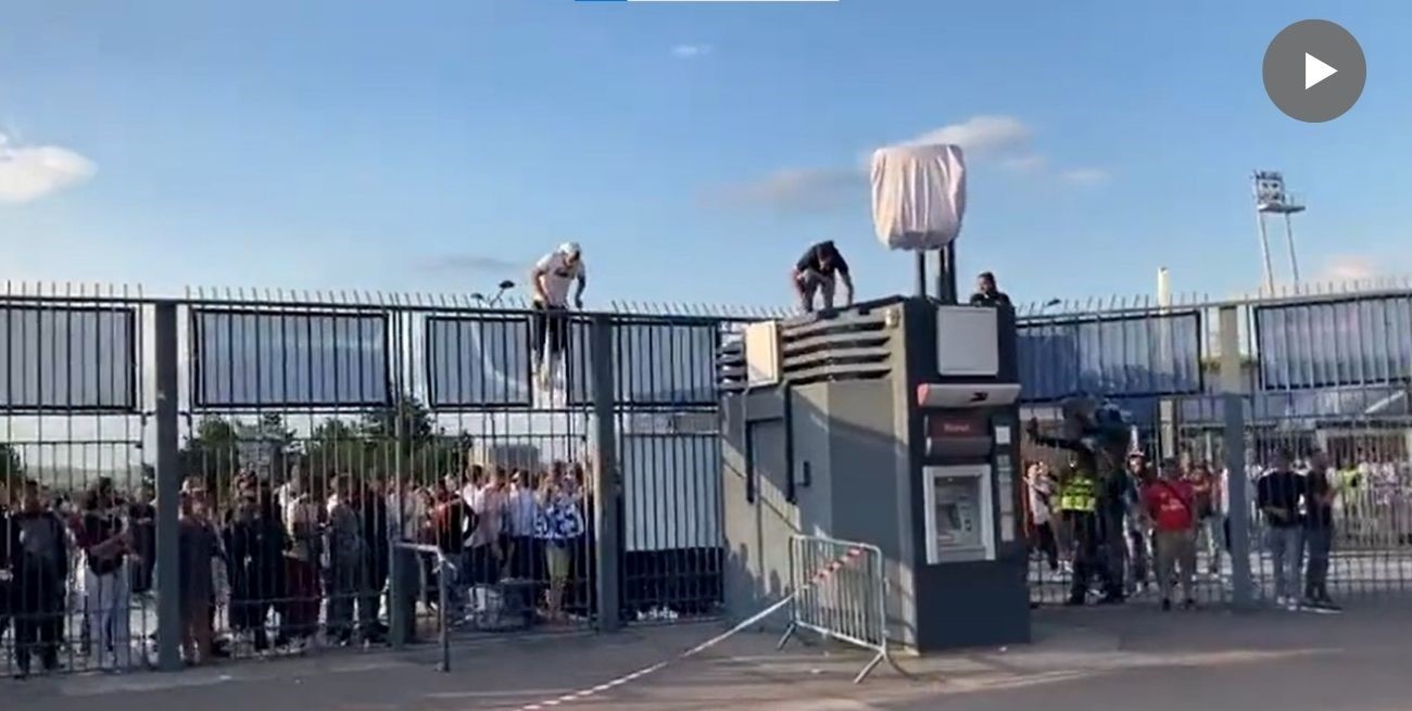 Video: así ingresaban los hinchas con entradas falsas a la final de la UEFA Champions League