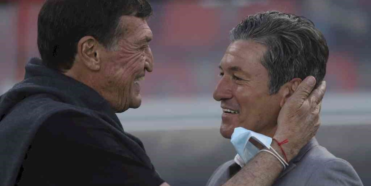 Mario Sciacqua: "Falcioni demostró que era el indicado para ser DT de Colón"