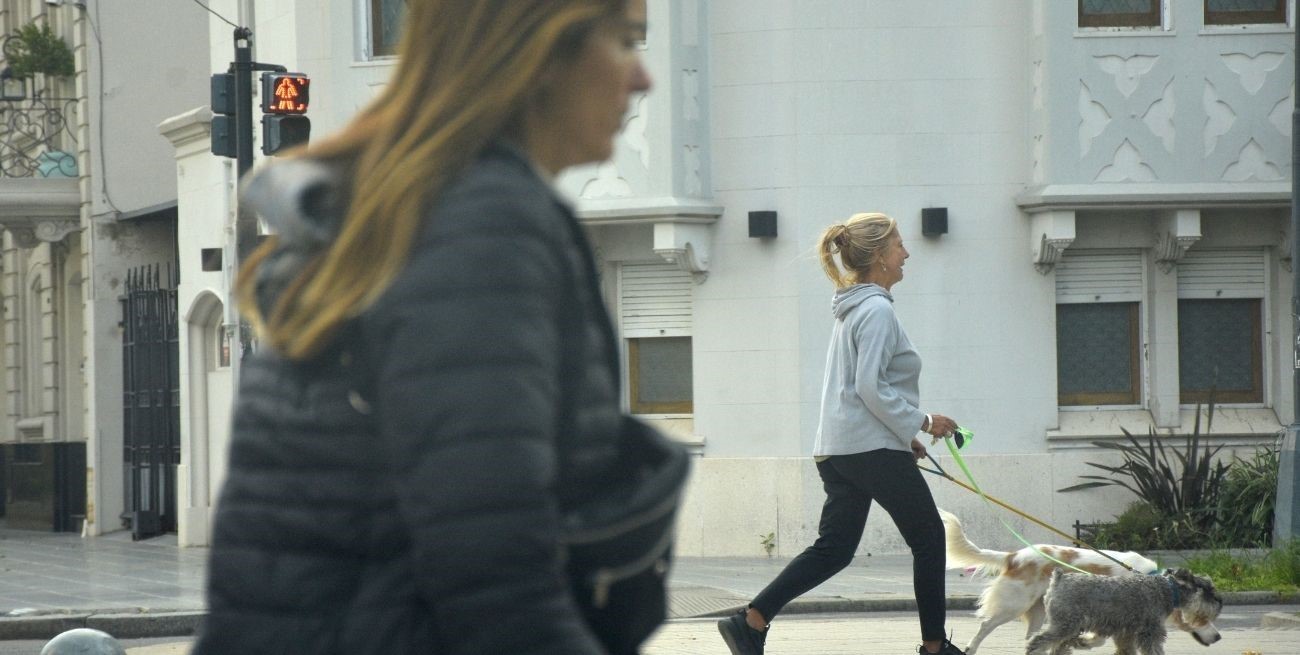 Domingo con cielo parcialmente nublado en la ciudad de Santa Fe