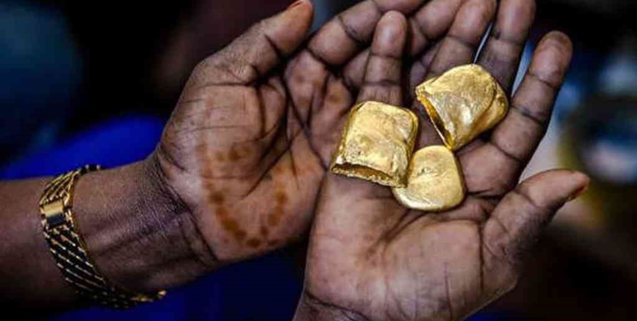 Al menos cien muertos en enfrentamientos de buscadores de oro en África