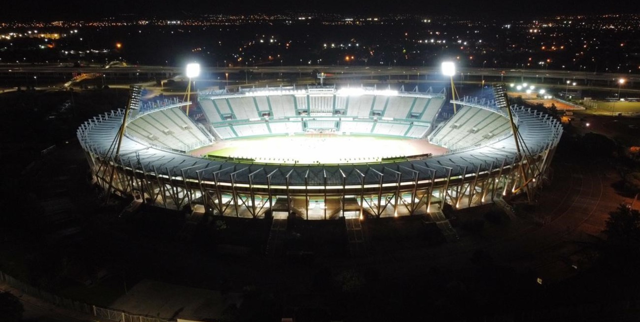 Fassi, el presidente de Talleres: "Le queremos dar la tribuna sur a Colón con 11.500 lugares"