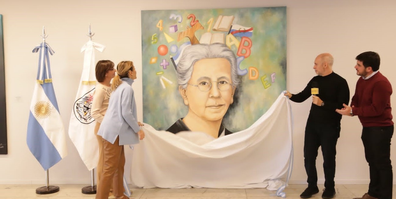 Rosario Vera Peñaloza, homenajeada por artista santafesina en Buenos Aires
