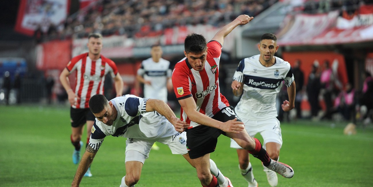 Estudiantes y Gimnasia empataron en el clásico de La Plata