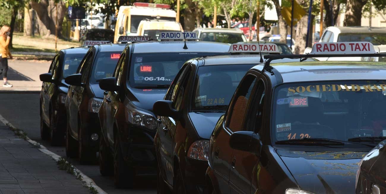 Otorgarán 65 nuevas licencias de taxis y remises en la ciudad de Santa Fe