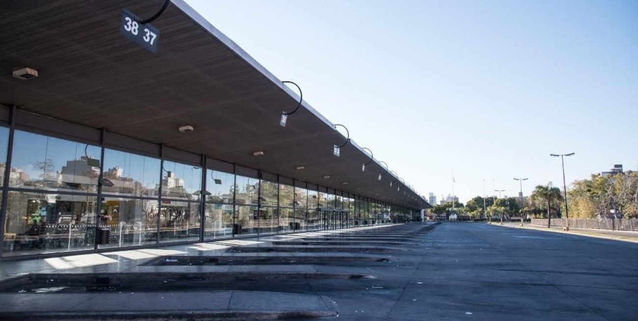 Buscan mejorar la seguridad y el estado de las plataformas en la Terminal de Ómnibus de Rosario