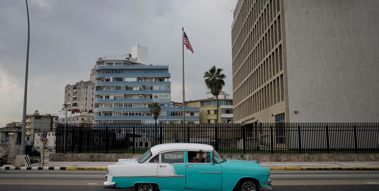 Estados Unidos “alivia” las restricciones para los viajes y para enviar remesas a Cuba
