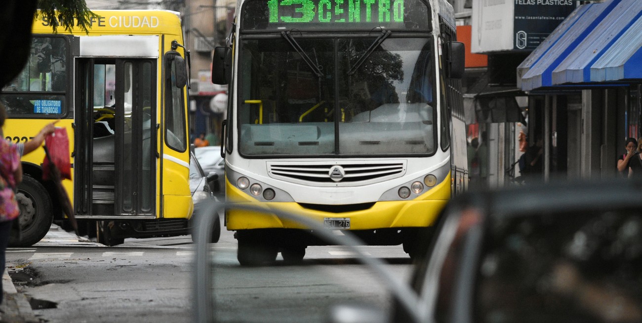 Colectivos Santa Fe: por qué se desviaron recorridos hacia la calle 4 de Enero