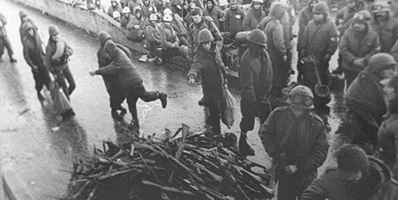 Los jerarcas se rindieron, el pueblo no