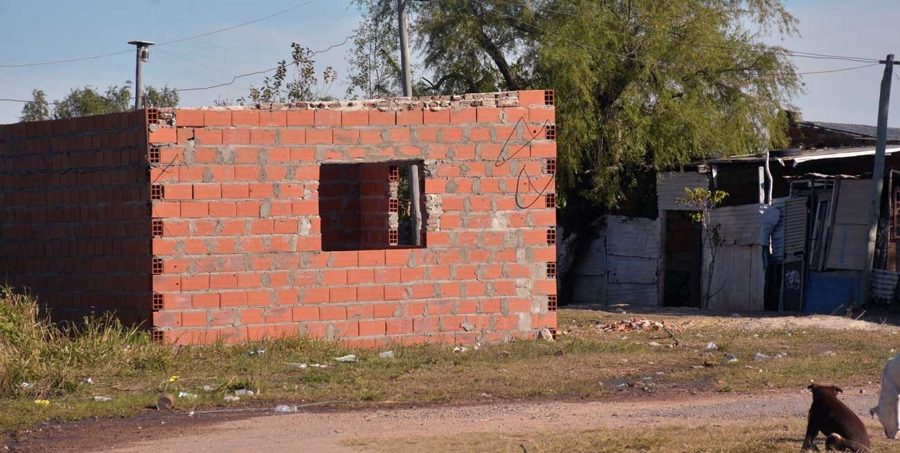 El asentamiento de Los Alisos se consolida y vecinos de El Pozo advierten más construcciones