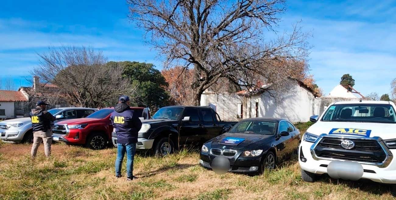 Secuestraron 400 kilos de cobre y autos de alta gama en un campamento gitano de Colastiné Norte