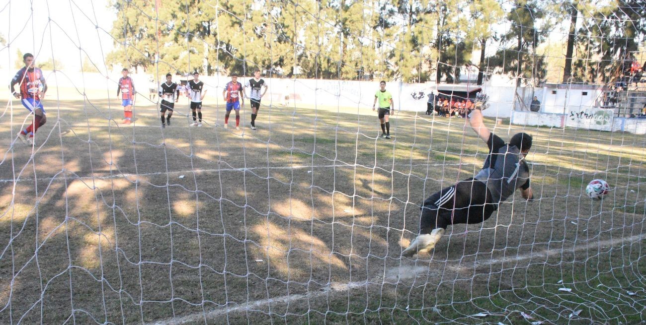La Perla golpeó, aguantó y festejó