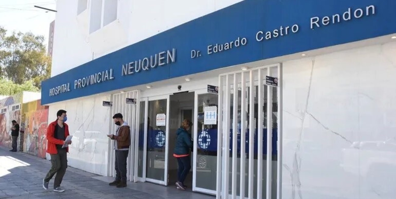 Video: en plena operación comenzó a lloverse el quirófano del Hospital Castro Rendon