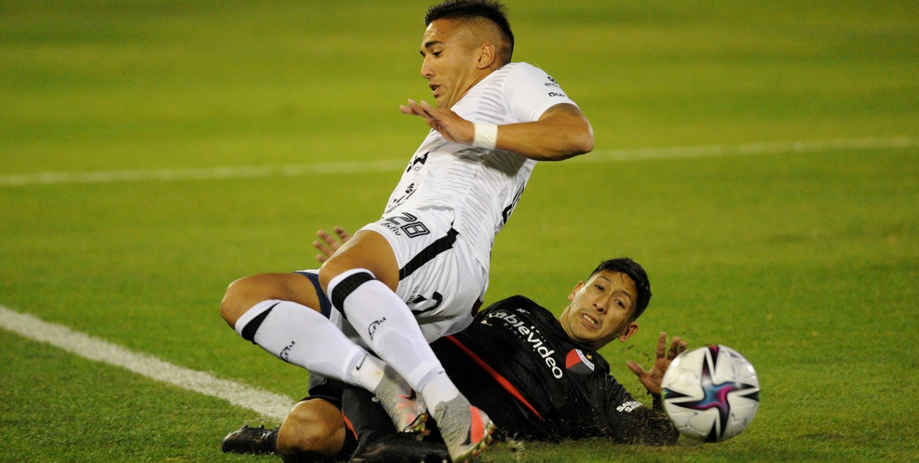 Copa Argentina: Colón y Patronato definen en los penales