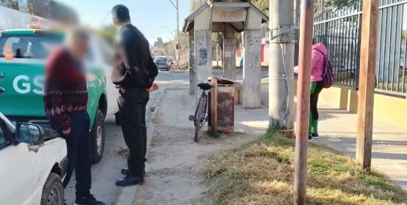 En plena vía pública: la Municipalidad de Santa Fe intervino en un conflicto por violencia de género