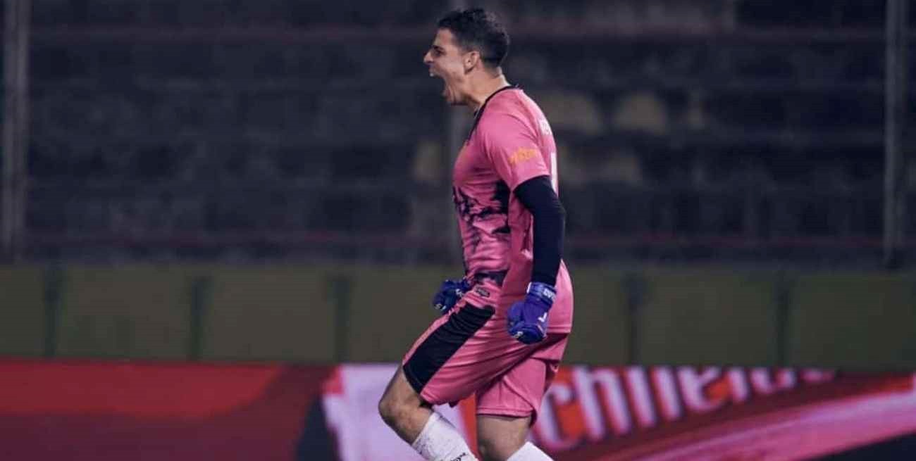 Talleres superó en los penales a Chaco For Ever con Aguerre como figura por Copa Argentina