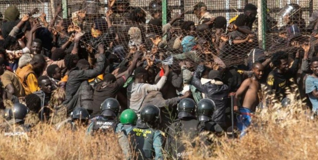 España – Marruecos: el salto masivo a la valla de Melilla era “esperado”