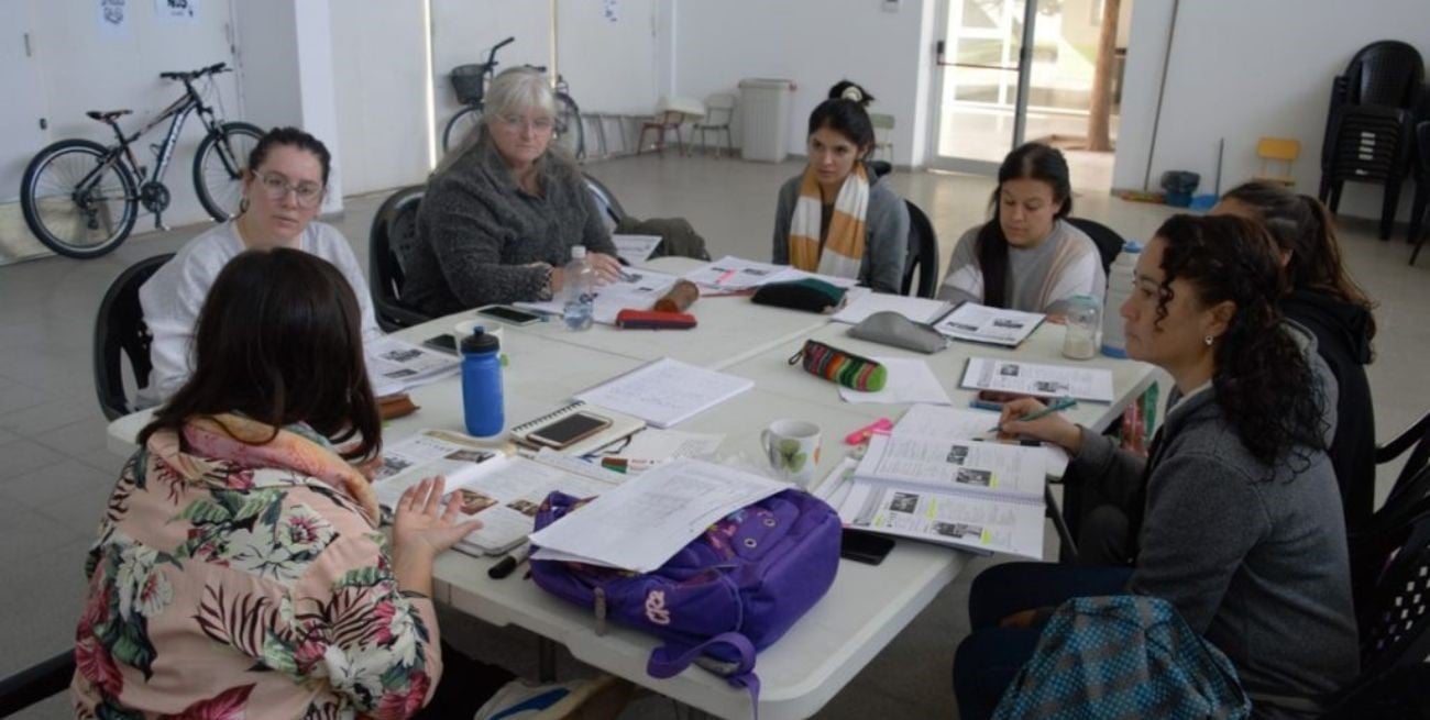 La Escuela de Idiomas del Liceo Municipal llega a los barrios de la ciudad de Santa Fe