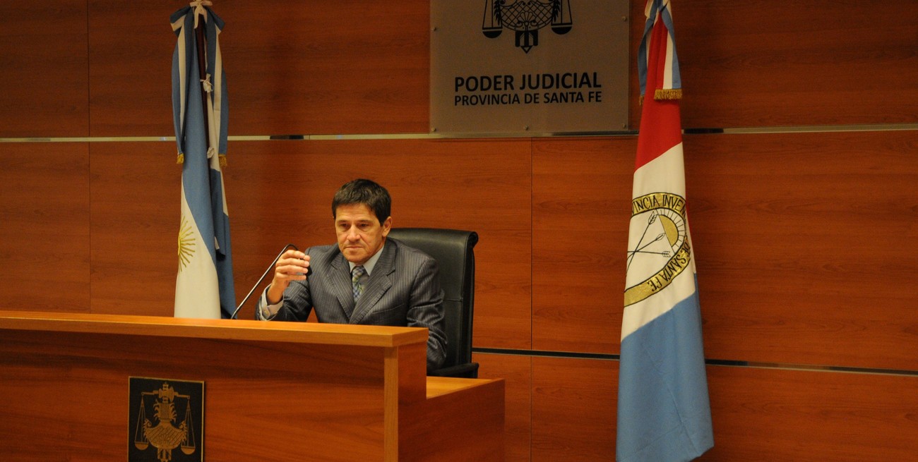 Seguirá preso el joven acusado de abusar de una adolescente en el Colegio Nacional