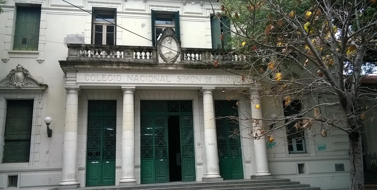 Quedó en prisión preventiva el acusado de abusar a una adolescente en el Colegio Nacional