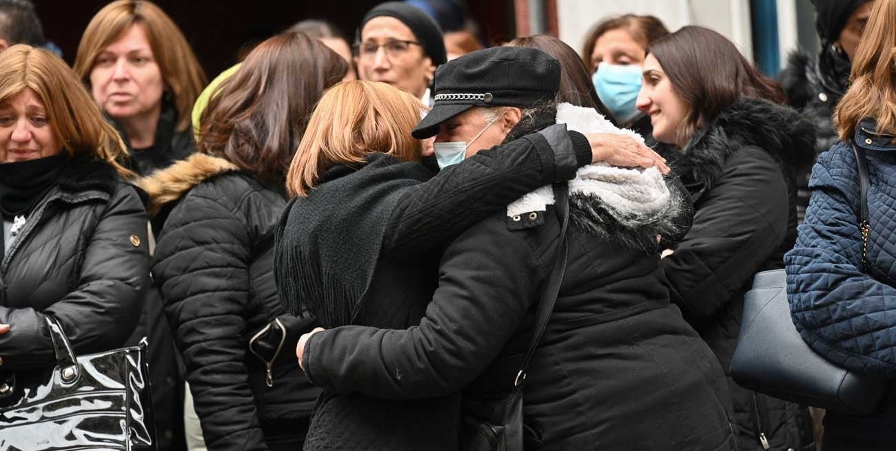 Dolor en la despedida de las víctimas del incendio en Recoleta