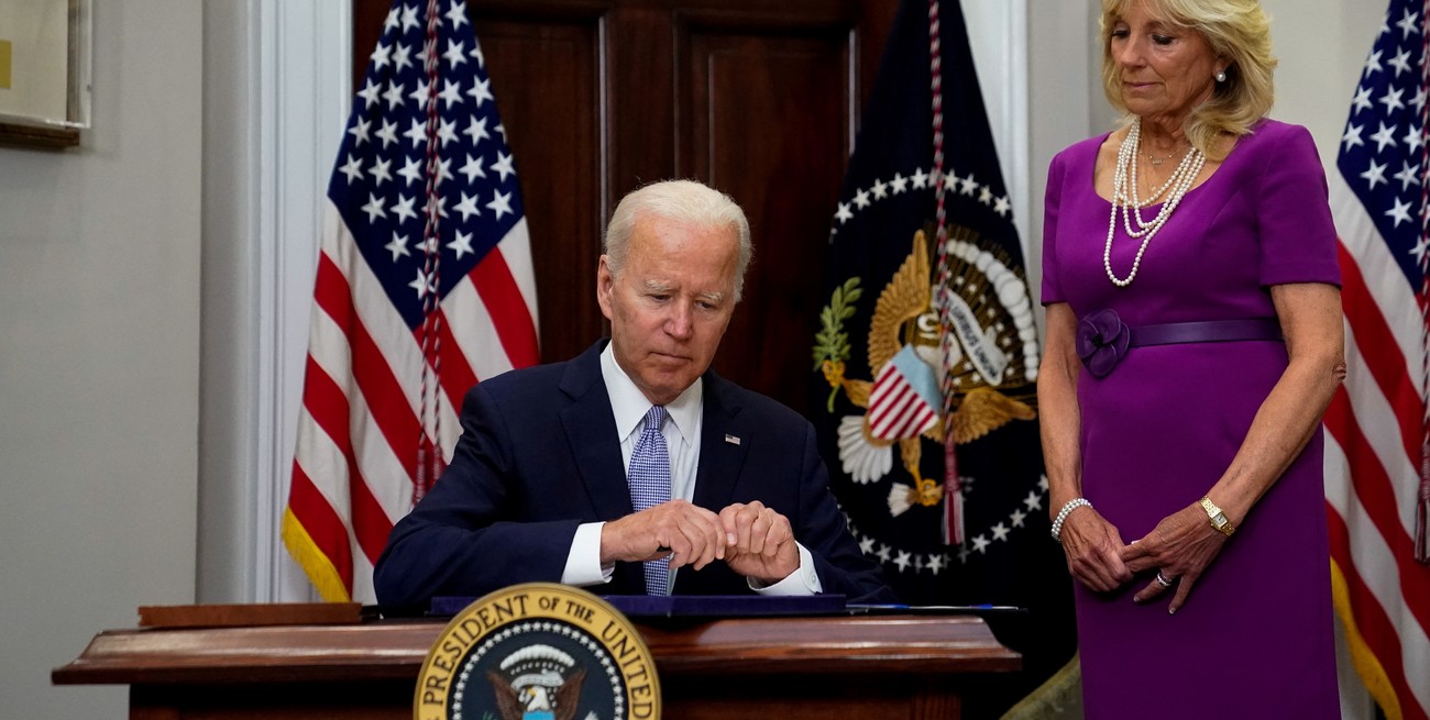 Biden firmó la ley sobre el control de armas en Estados Unidos: “Salvará muchas vidas"