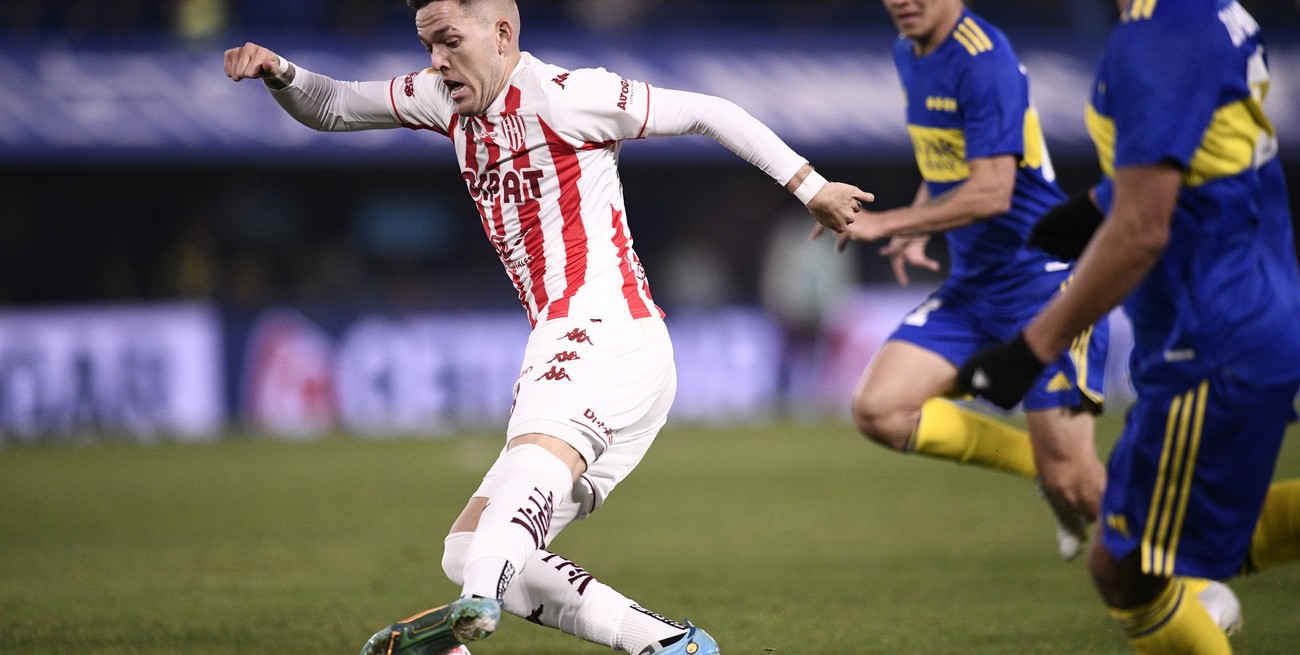 Unión anduvo de VAR en VAR en la Boca