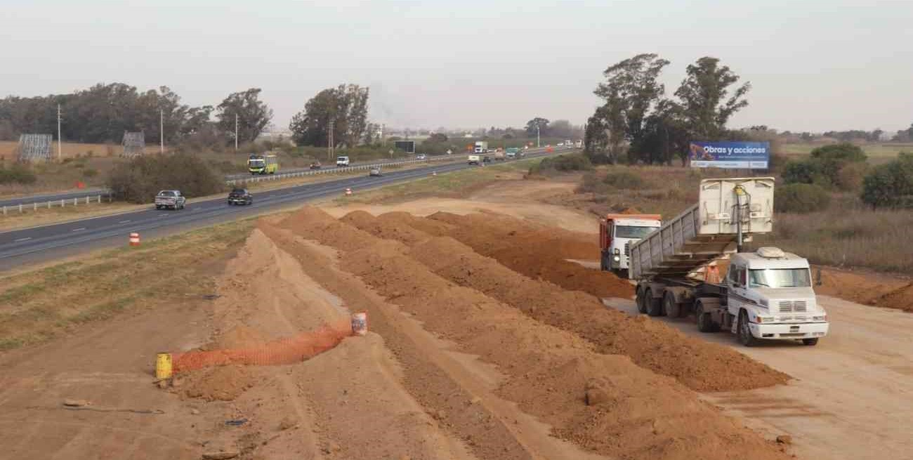 Autopista: Provincia avanza con la obra de iluminación y acceso a Fray Luis Beltrán