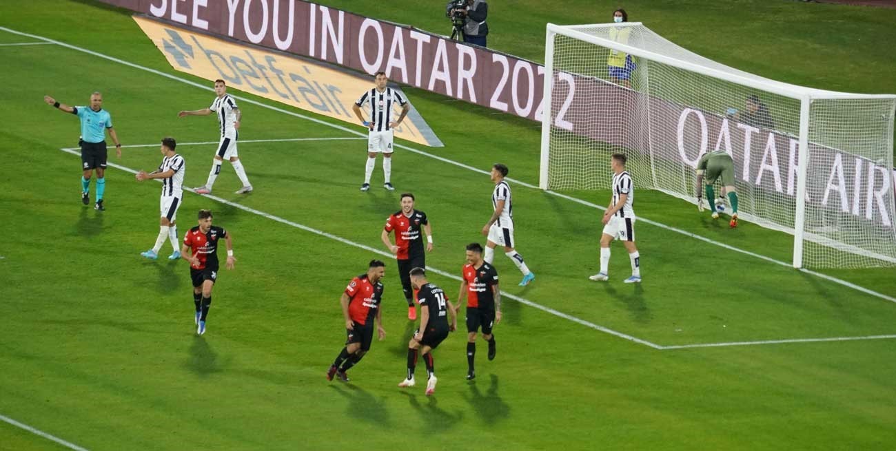 Video: así se vivió el gol de Wanchope de Colón ante Talleres desde la tribuna sabalera