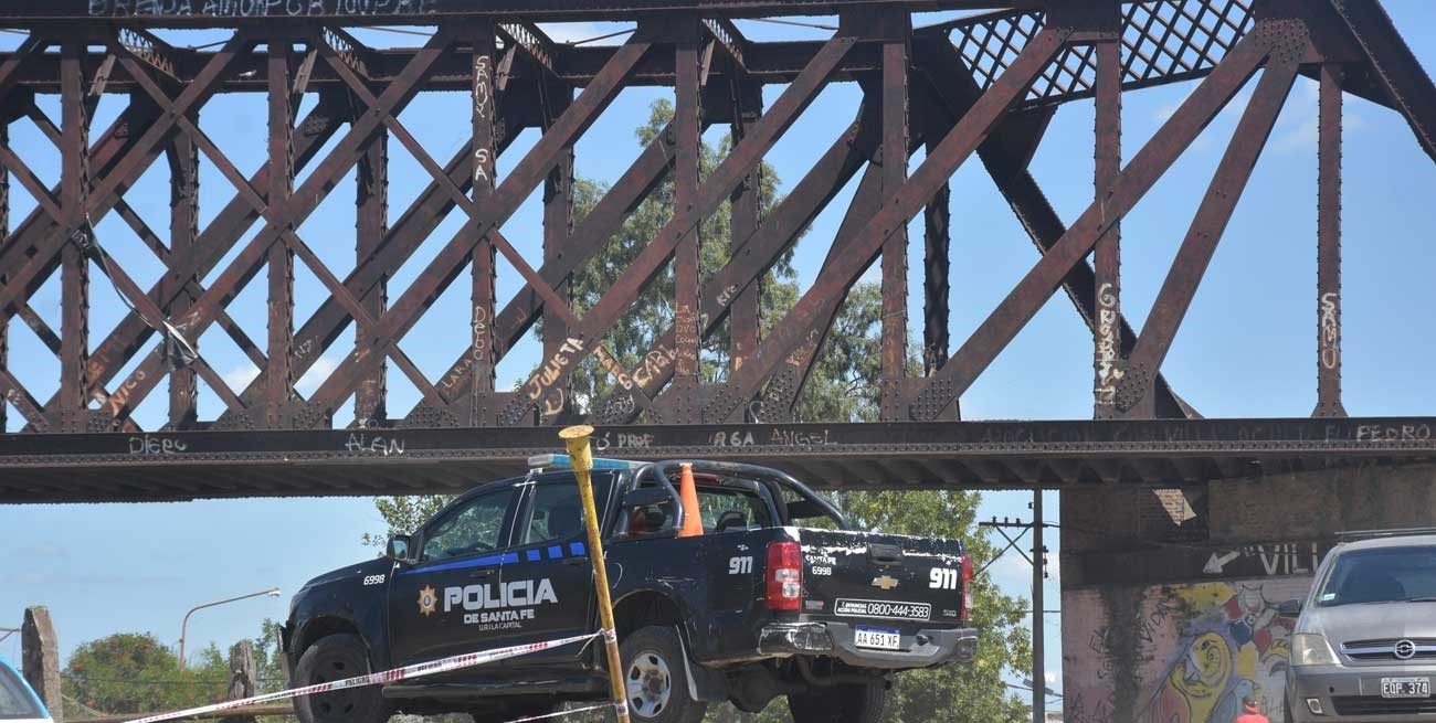 Lo balearon en una pierna para robarle su moto en Villa Oculta