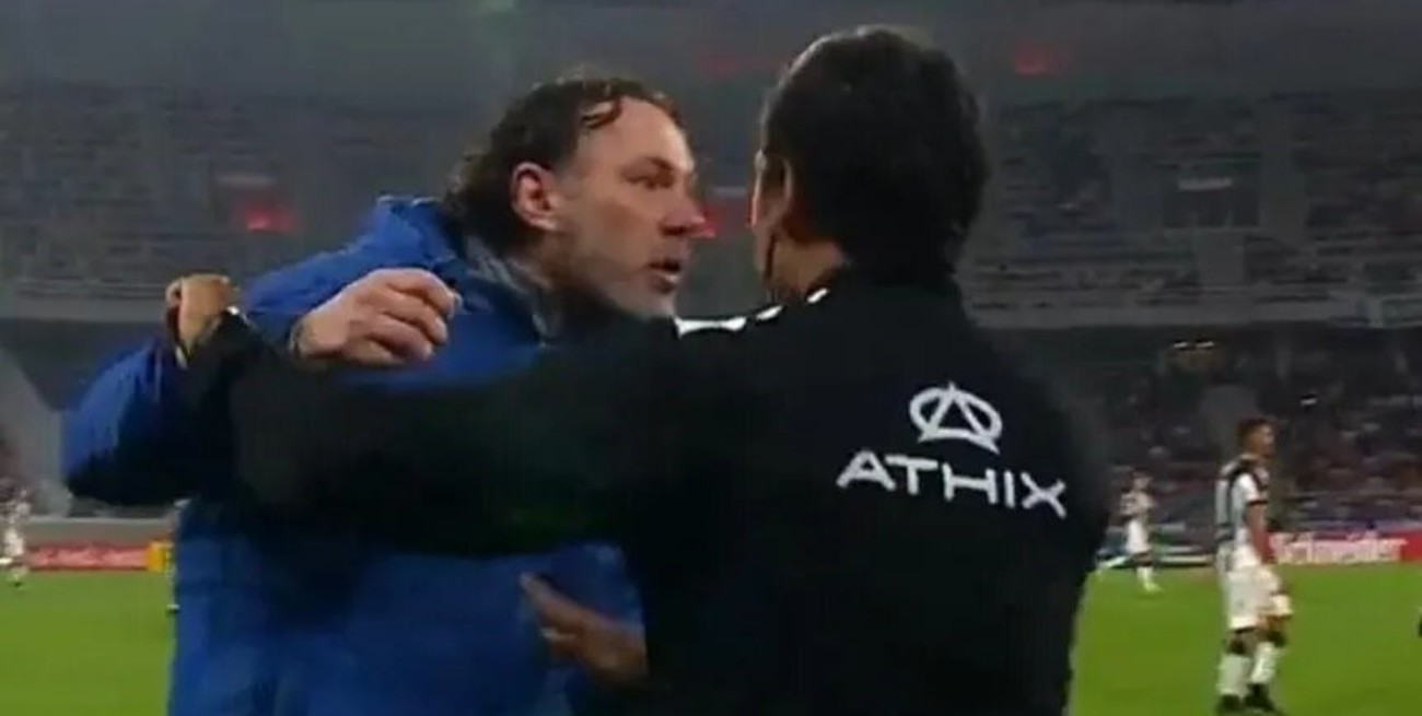 Video: Gabriel Milito se agarró a golpes con un integrante del cuerpo técnico de Central Córdoba