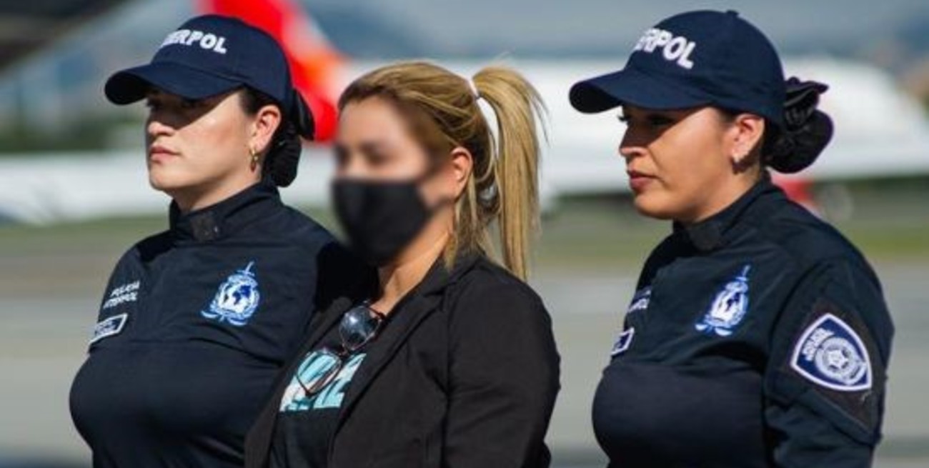 Colombia extraditó a la hermana de narcotraficante "Otoniel" a Estados Unidos
