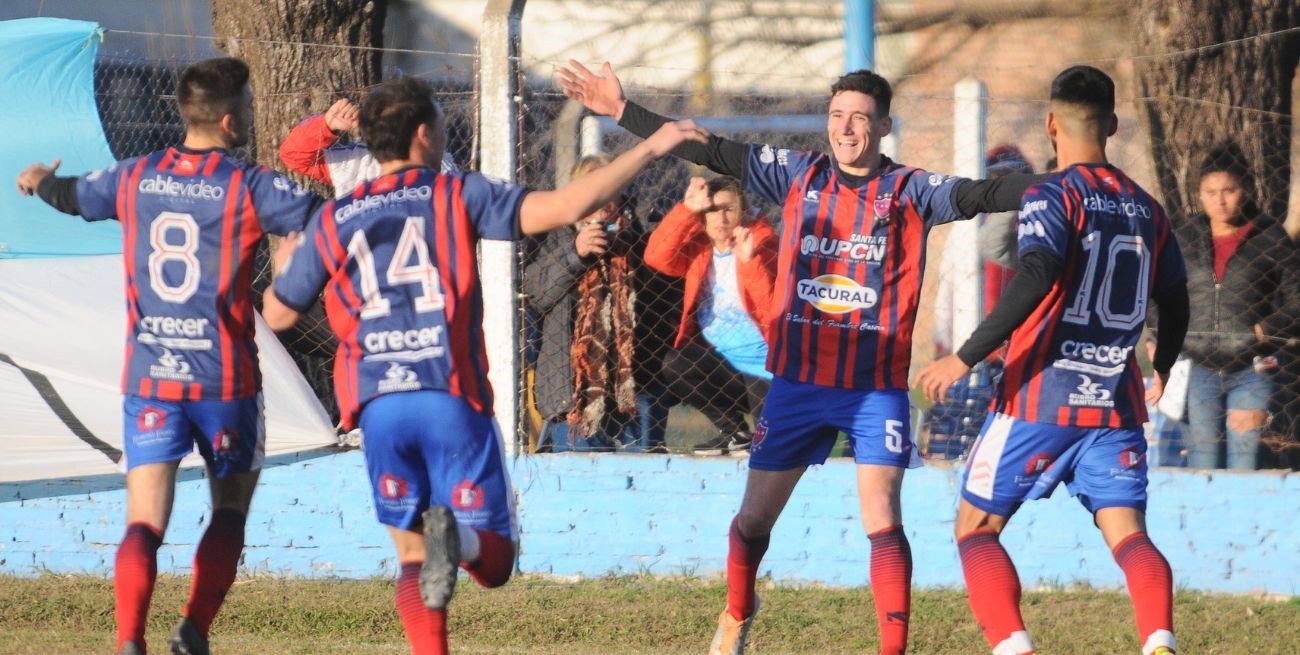 La Perla ganó y se encamina al título