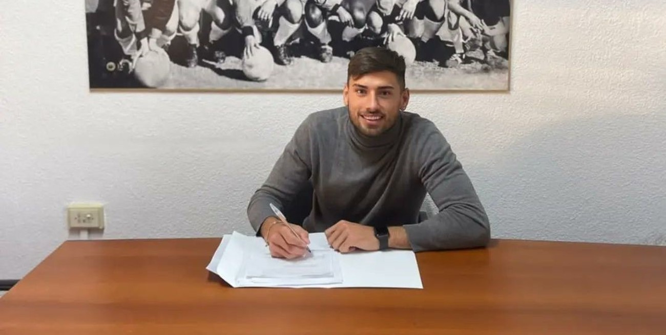 Pierotti renovó contrato y sigue en Colón