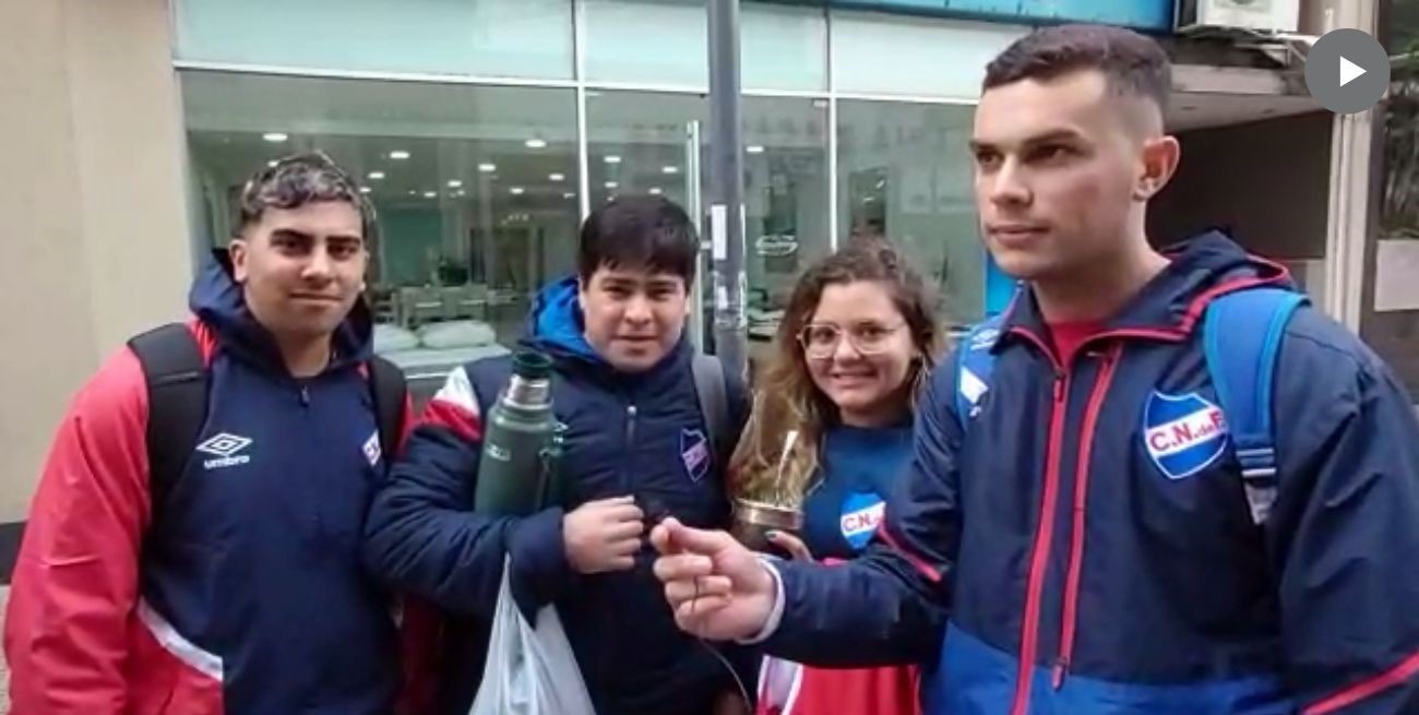 Comida y cosméticos baratos: los hinchas de Nacional de Uruguay pasean por Santa Fe