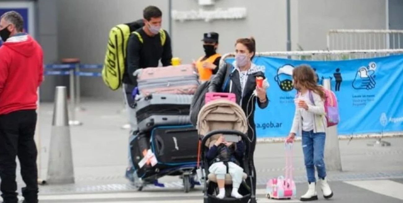 Argentina habilitó un nuevo trámite instantáneo para autorizar la salida del país a menores de edad