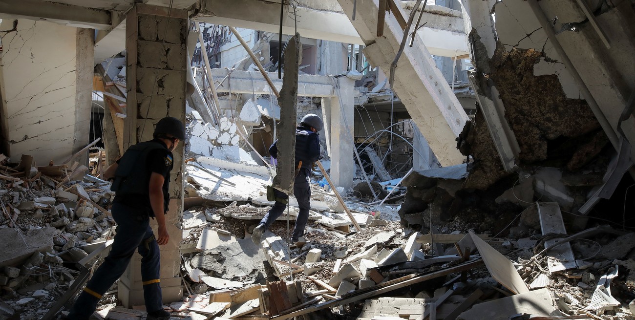 Ucrania: al menos seis muertos por una redoblada ofensiva de Rusia