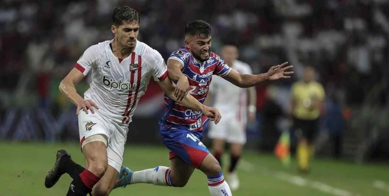 Estudiantes recibe a Fortaleza en busca de los cuartos de final