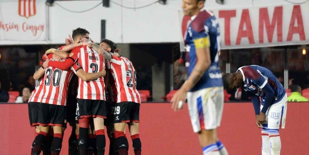 Estudiantes goleó 3 a 0 a Fortaleza y clasificó a cuartos de final de Copa Libertadores