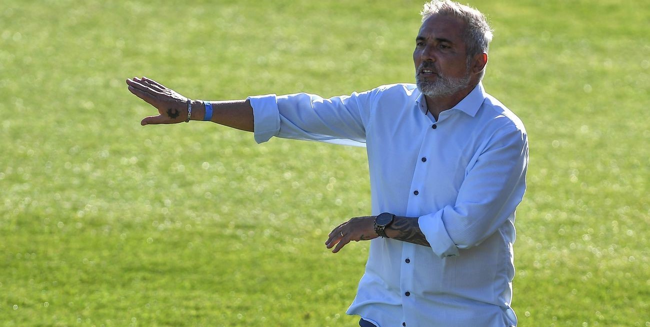 Colón quiere que Rondina esté en el palco con Vélez

