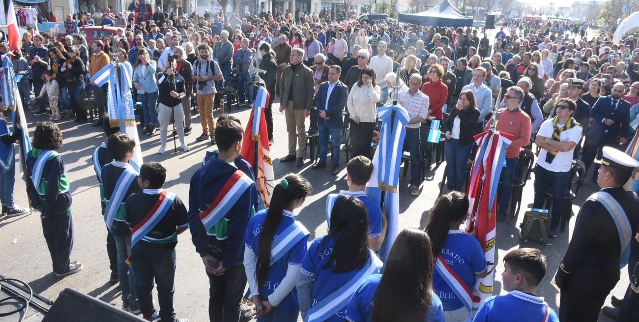 9 de Julio: el Día de la Independencia se celebró en Avda. Aristóbulo del Valle