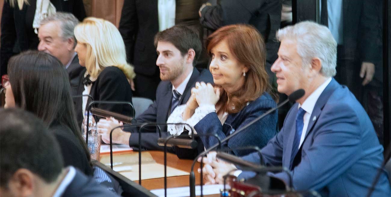 La UIF no acusa a Cristina Kirchner en el juicio por obra pública