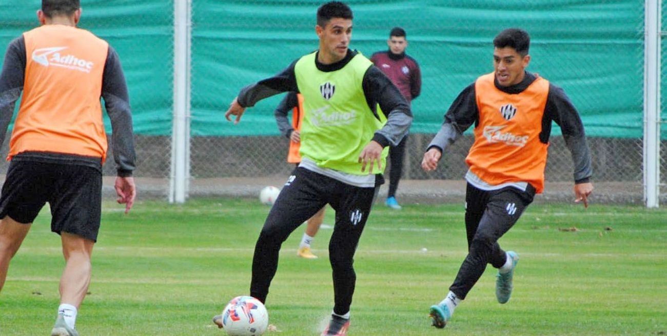 Nicolás Leguizamón se rompió los ligamentos y sería baja en Central Córdoba para esta Liga